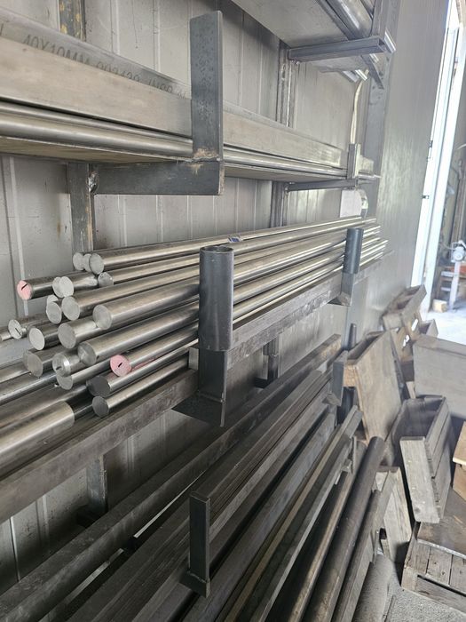 Vând bara inox fi 25