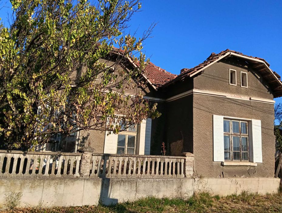 Продавам къща къща в с.Сталийска махала