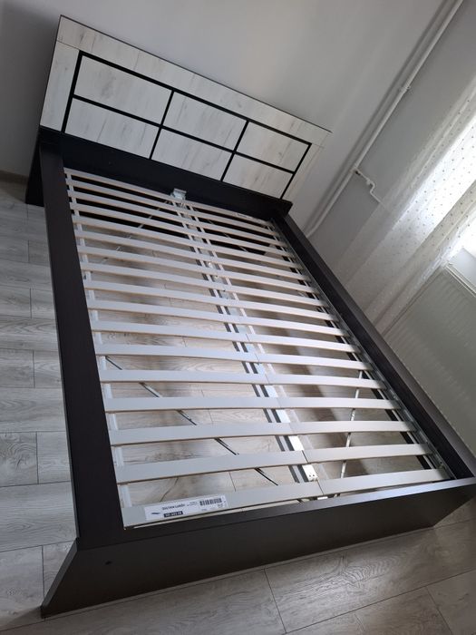 Vând pat dublu 140x200 cm