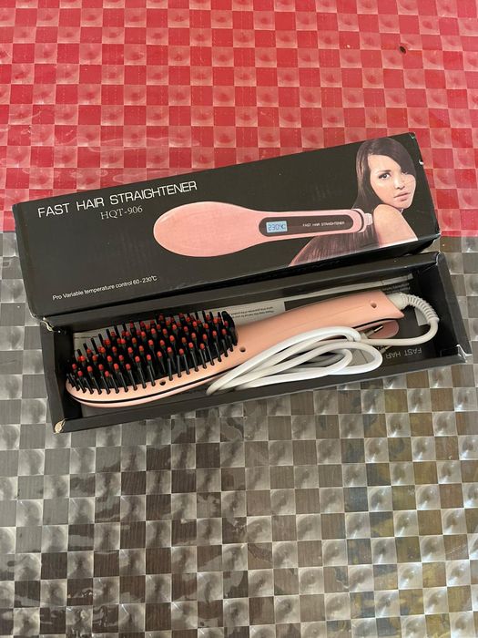 Set machiaj si perie de par electrica