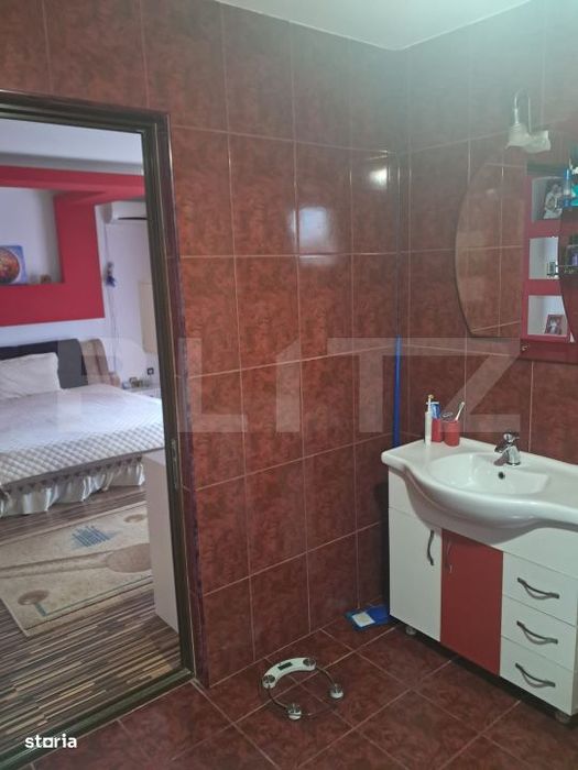 Casa de vanzare, 500 mp, zona Sendreni
