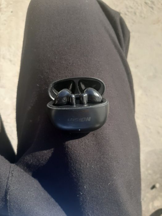 Casti Bluetooth impecabile