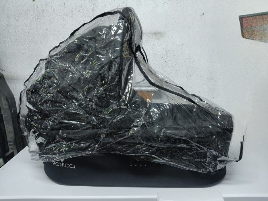 Cărucior Venicci 3 în 1