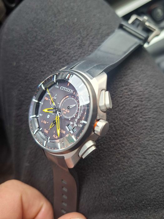 Citizen Eco-Drive Bluetooth W770 Super Titanium Модел BZ1041-06E