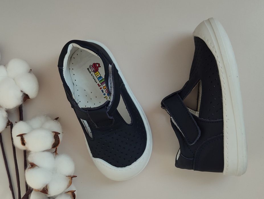 Кожаные детские сандалии