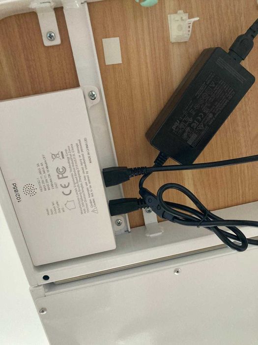 Електрическо регулируемо бюро