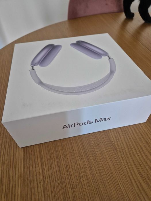 Неотваряни AirPods Max 2