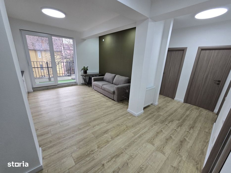 Apartament 3 camere,2 terase,2 băi,95mp,zona Centrală — fotografia 1