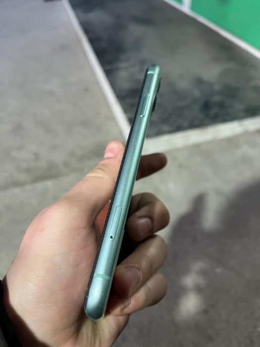 Продам iphone 11