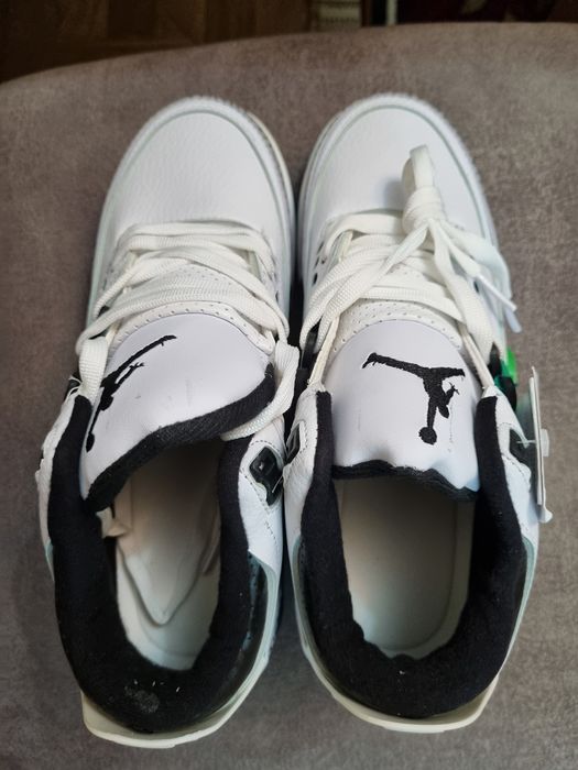 Женская обувь кроссовки