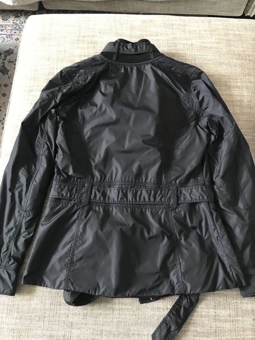 Дамско черно яке ESPRIT