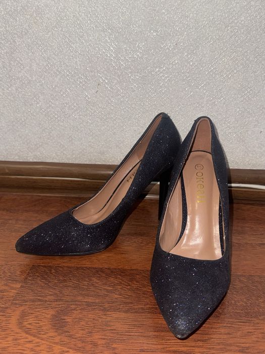 почти новые туфли и кеды