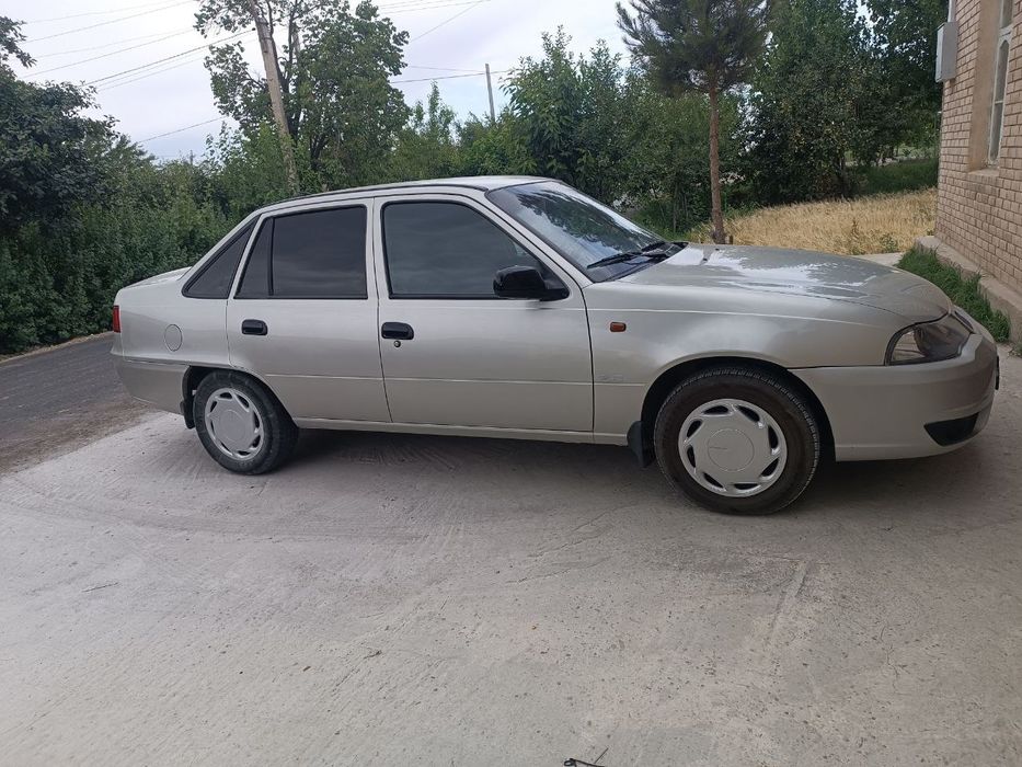 Nexia 2 sotiladi metalika svet 2009 yil kraska Radnoy tozza metan bor