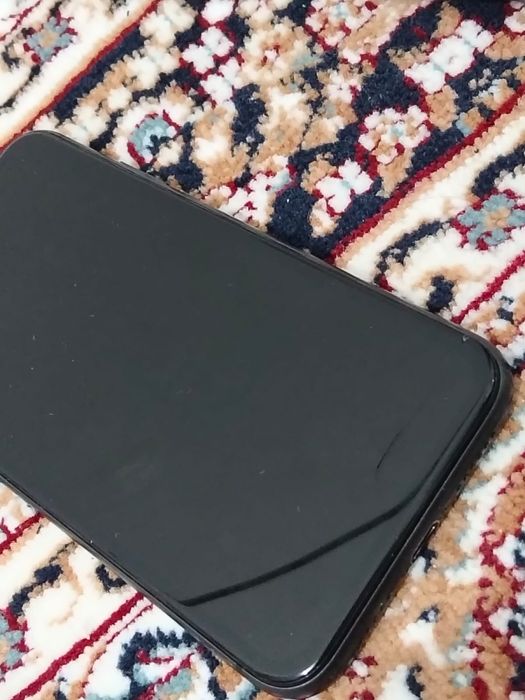 Айфон 11 маленький трещина в экране