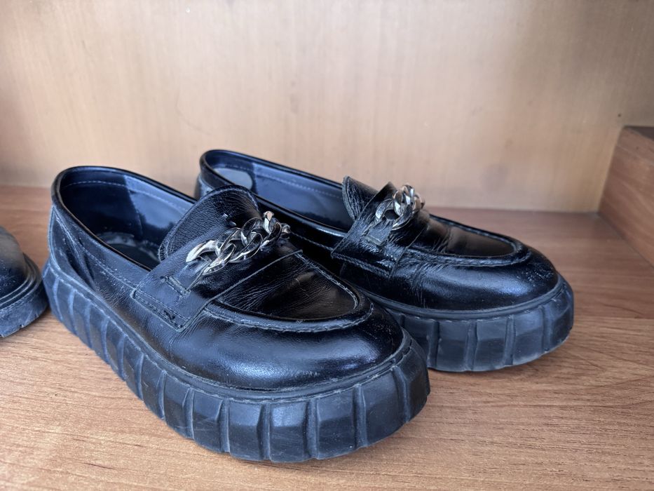 Женские кожаный лофер 35 рр