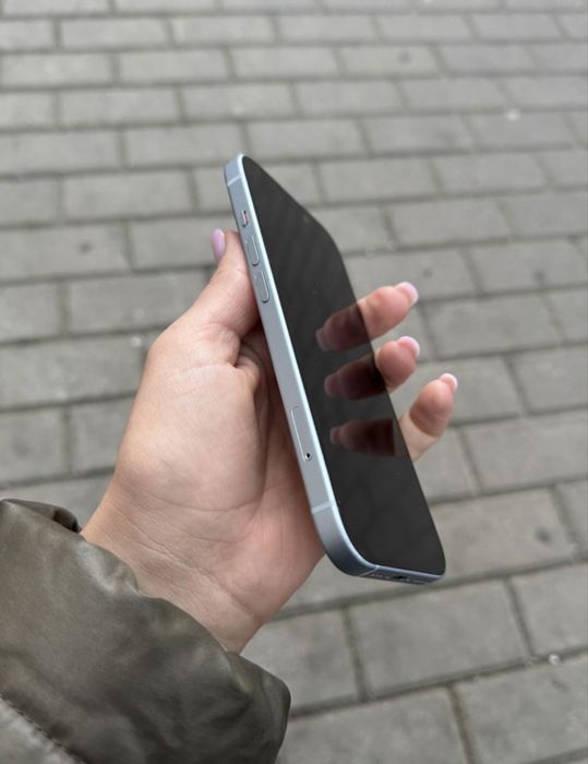 Vand Iphone 15 ca nou