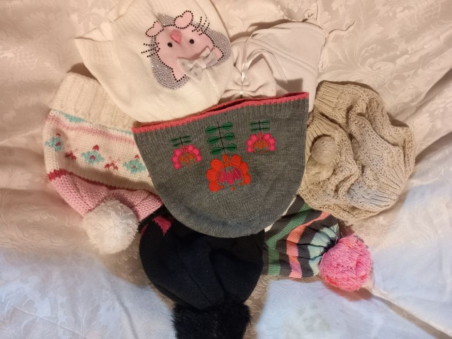 Caciulite de fetiță