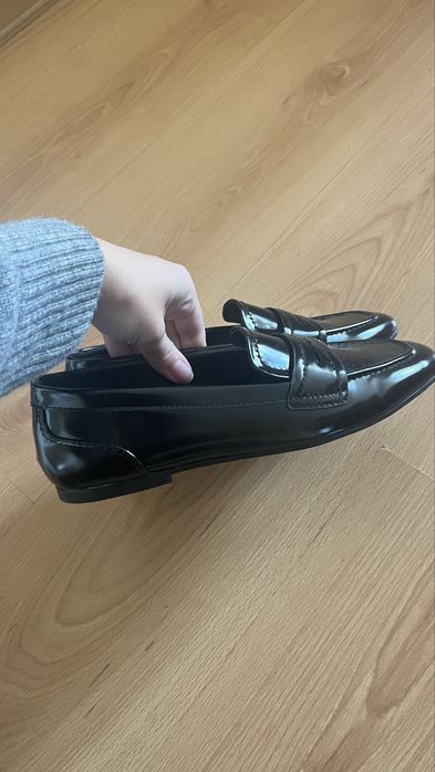 Обувки Зара.