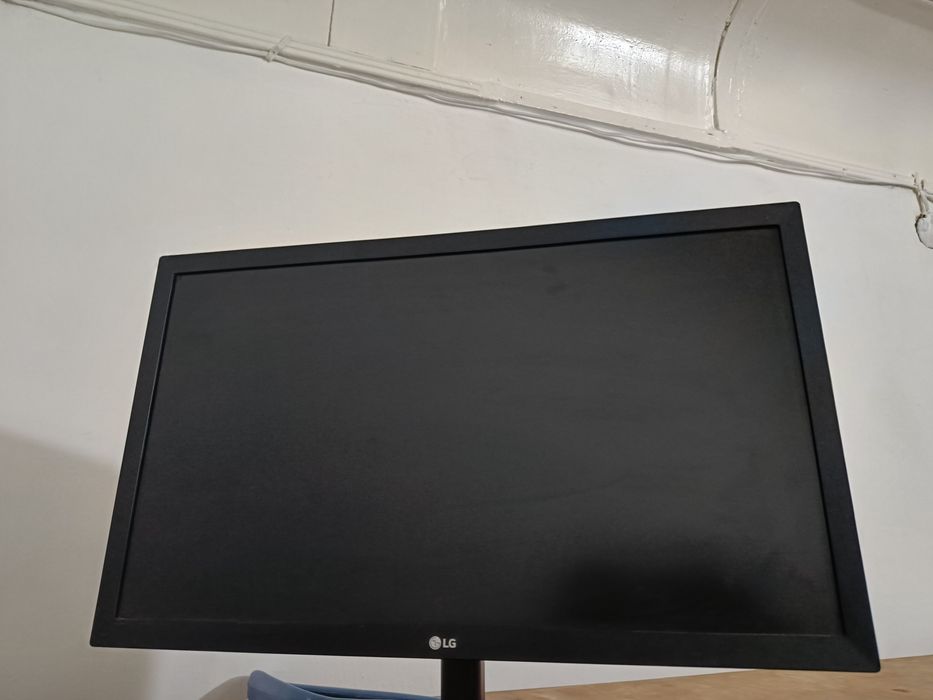 LG 22 дюйм монитор 75гц