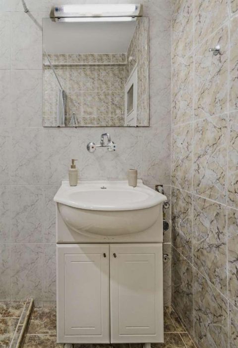 Дава се под наем Четиристаен апартамент в Варна, Център - 100 кв.м за 750 € - Снимка #15