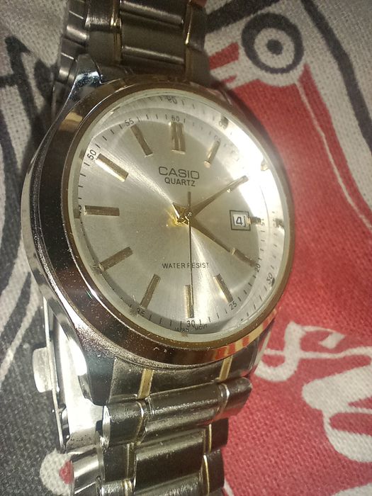 Часы Casio Quartz оригинальные