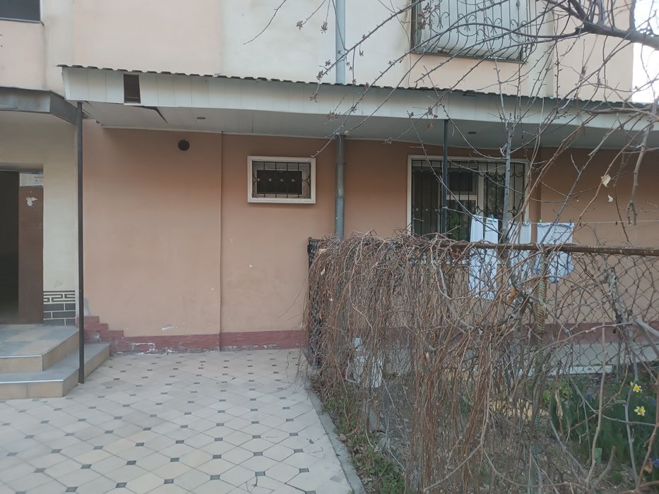 Продается срочно своя банковская квартира с огородом