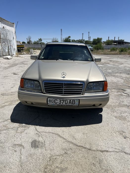 W202 sotiladi narxi kelishiladi
