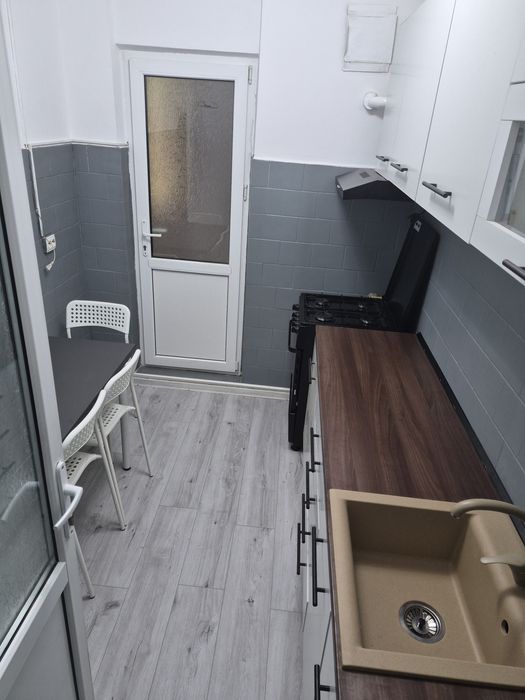 Închiriez apartament 2 camere