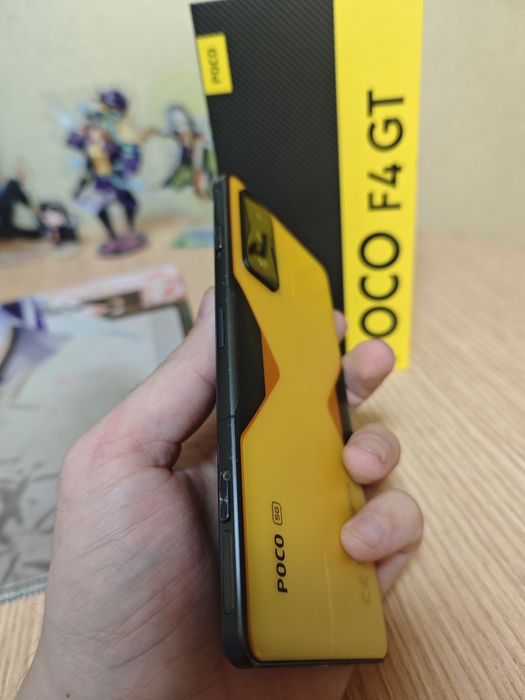 Poco F4 GT 12/256 cyber yellow