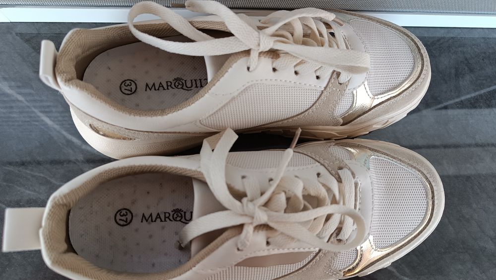 Дамски бежови обувки Marquiiz