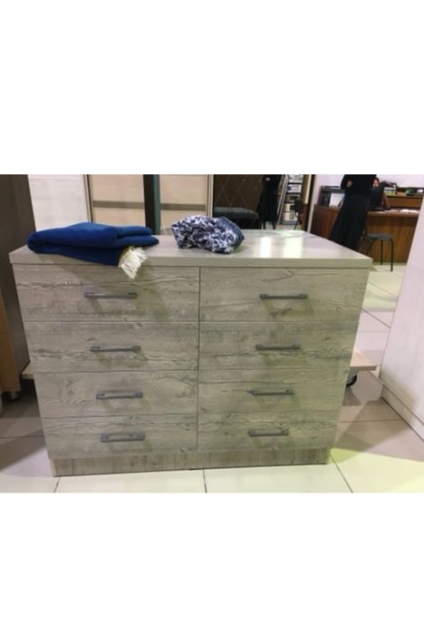 продам Шкаф-купе вместе с комодом