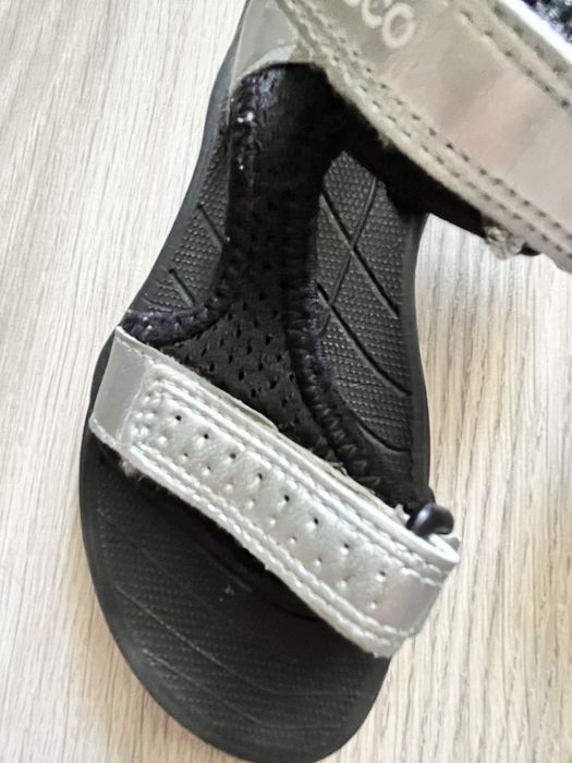 Сандали для девочки оригинал ecco