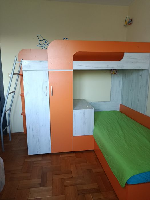 Продавам детско обзавеждане