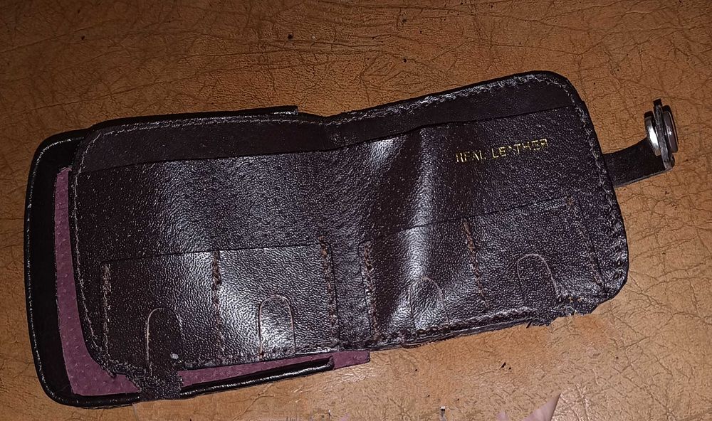 Кожаный кошелек лягушка