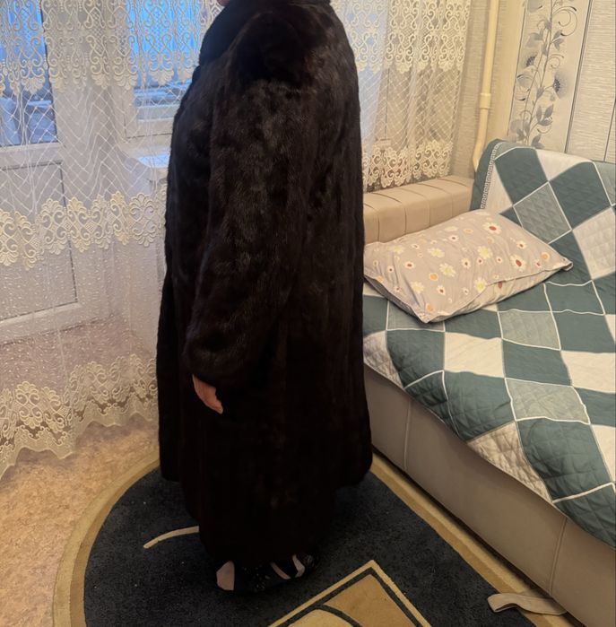 Продам шубу норковую