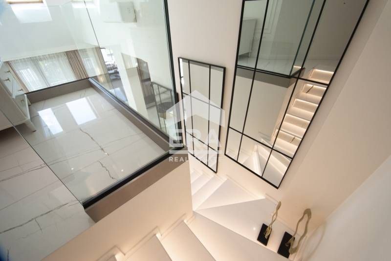 Продава се Тристаен апартамент в Благоевград, Широк център - 204 кв.м за 1956 €/кв.м - Снимка #9