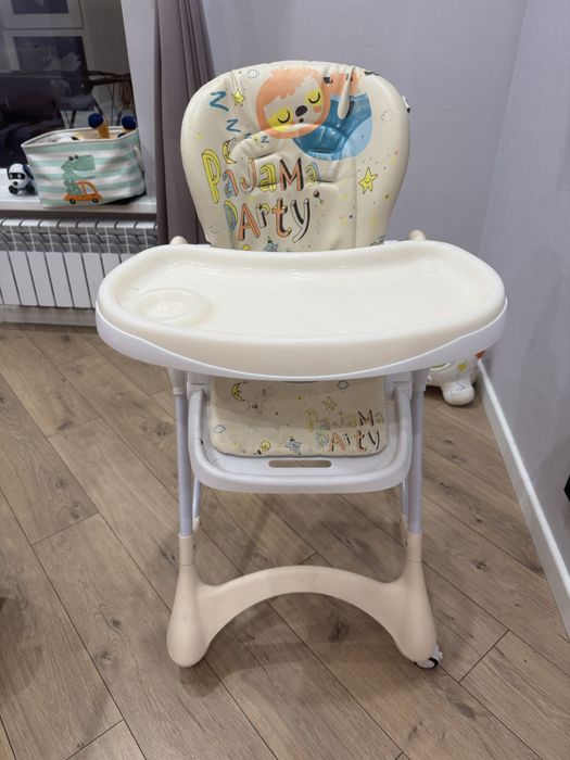 Продаю стол для кормления