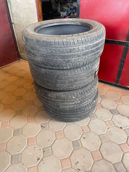 Nexen шины 4 штуки 235/55/18
