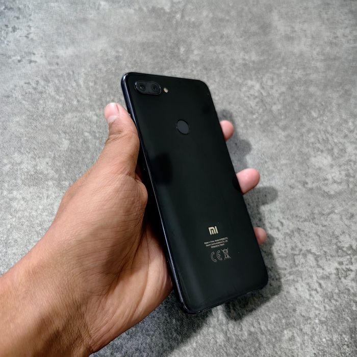 Xiomi 8 lite ideal holatda