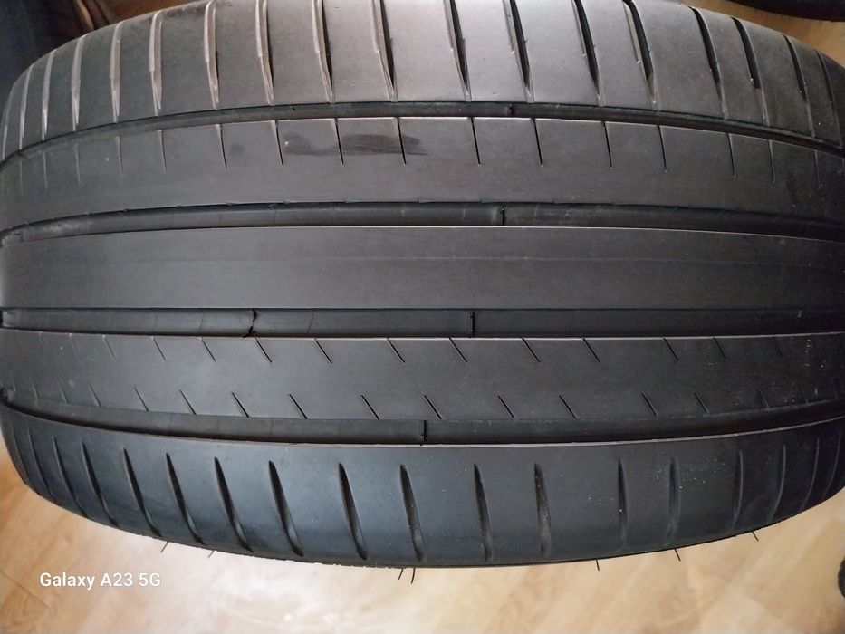 Jante Porsche Taycan pe 20 vara