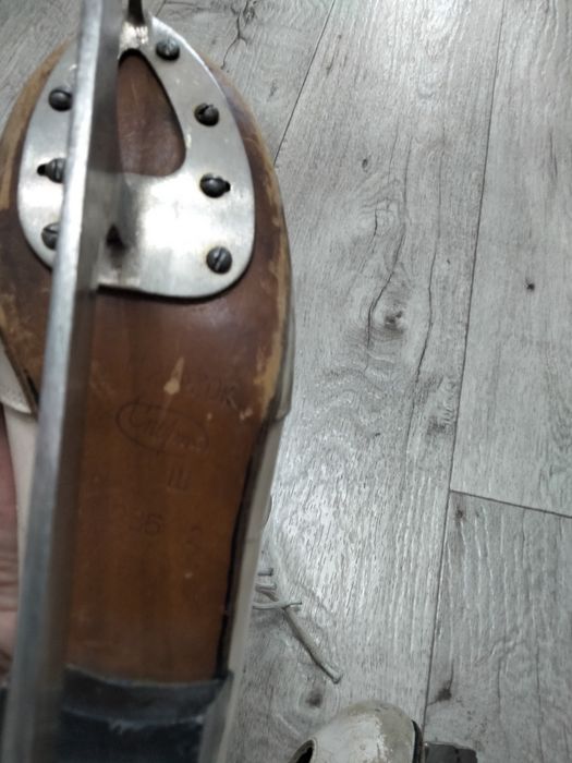 Продаются фигурные коньки