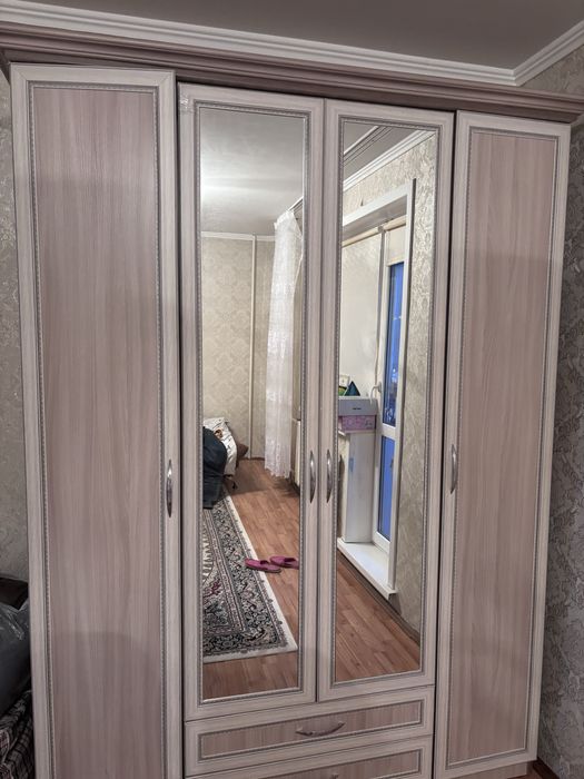 Продам шкаф от спальнего гарнитура