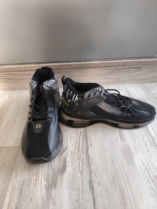 Черни мъжки обувки