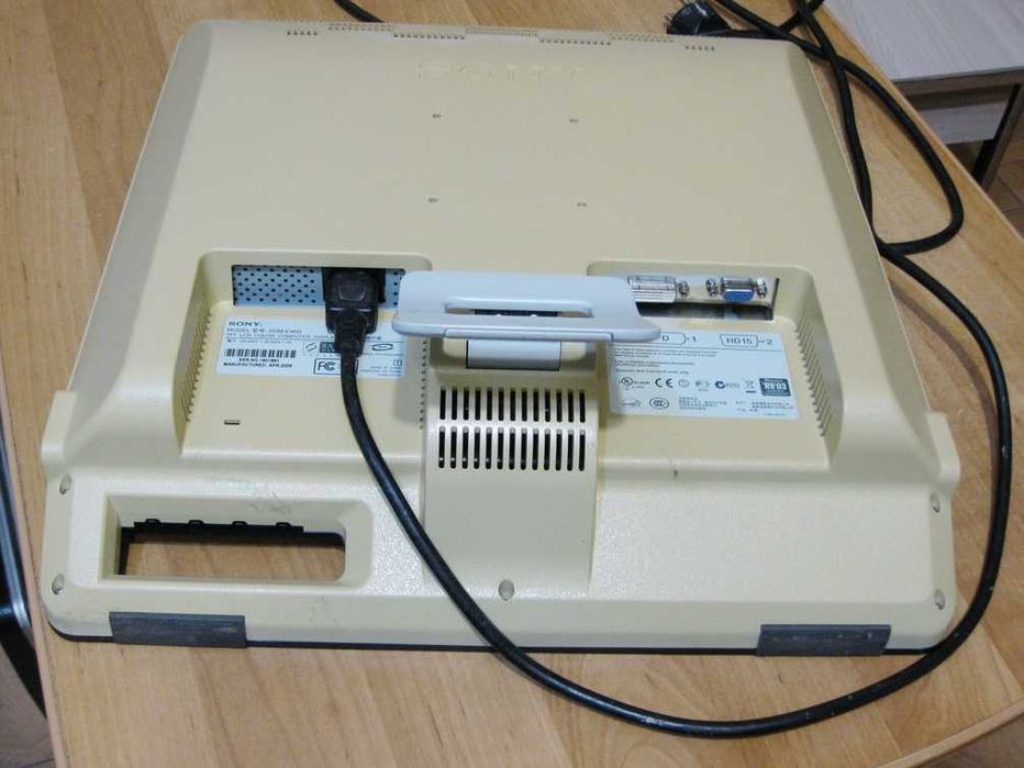 Монитор Sony SDM-E96D