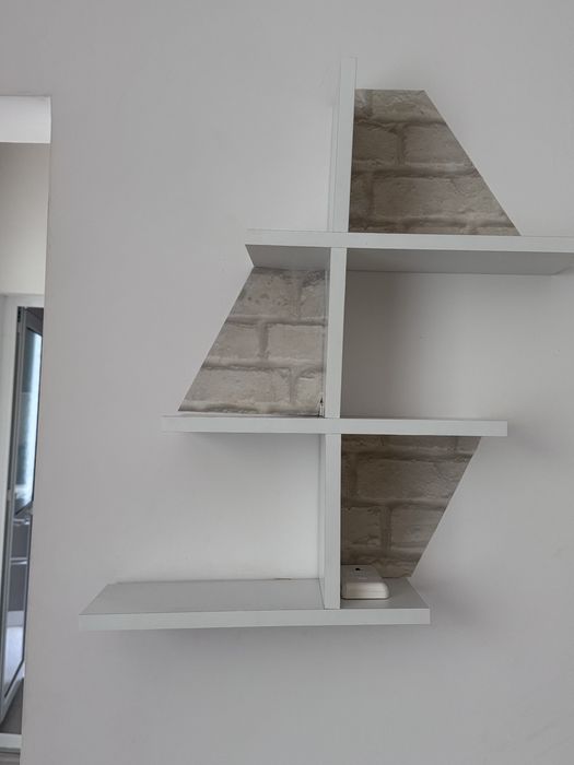 Тв шкаф  , масичка за кафе  и етажерки 2 бр.