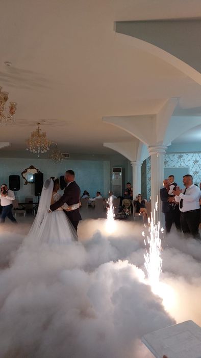 Fum greu artificii tip vulcan gheata carbonică cabina foto