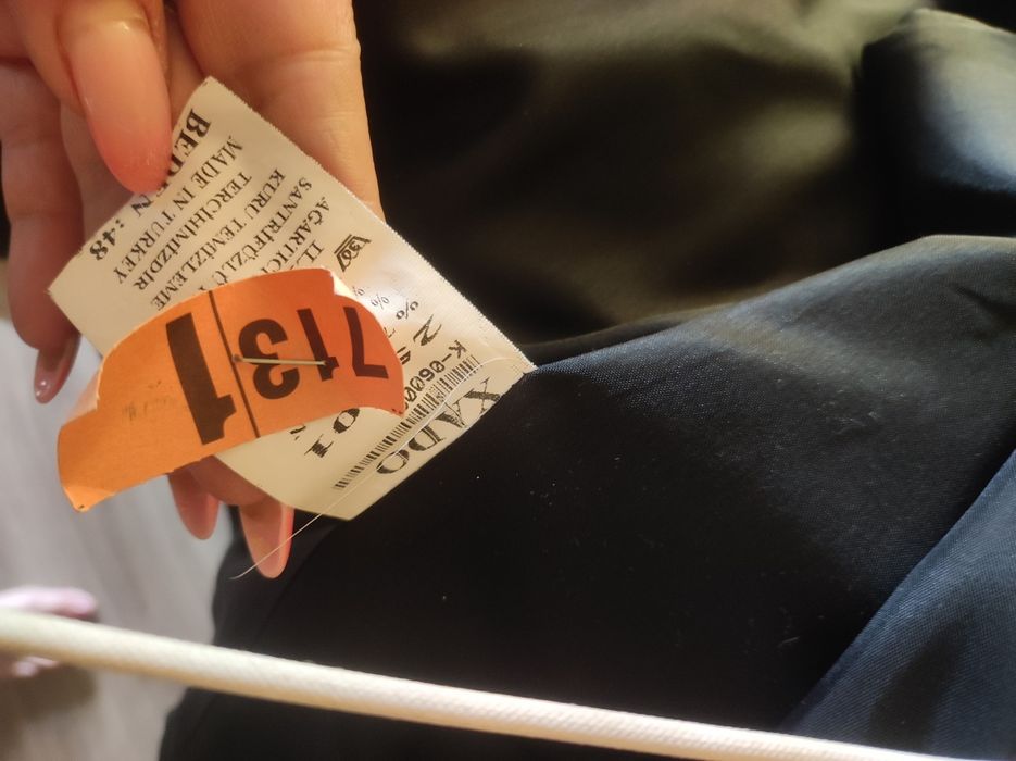 Продам брючный костюм