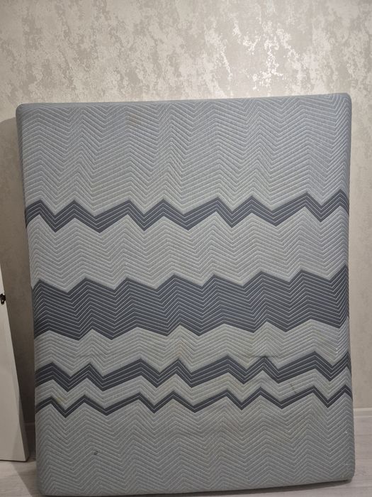 Продам матрас без пружинный ортопедический, цена символическая