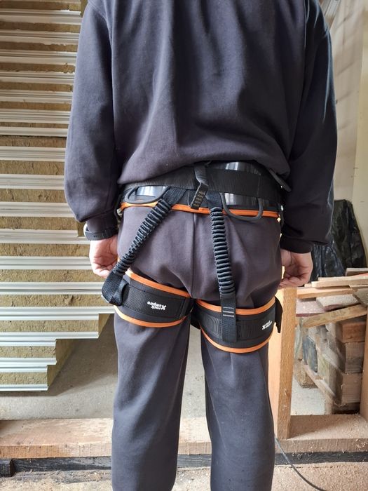 Ham alpinism utilitar, rock empire