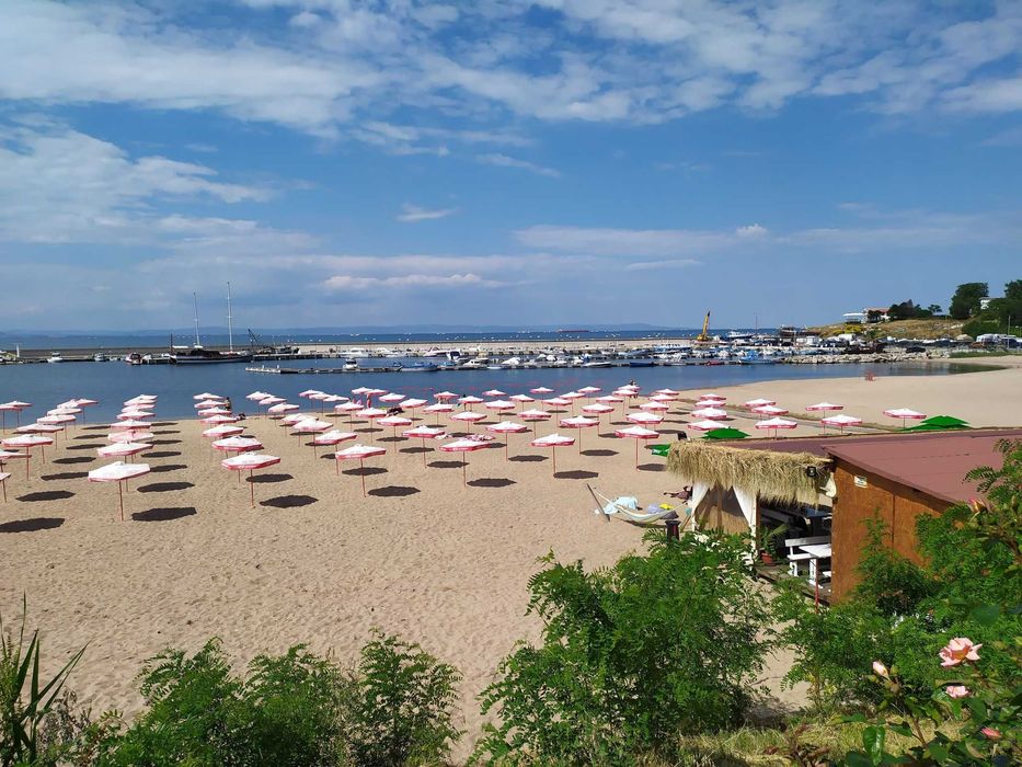 ЗАПАЗЕТЕ ВАШАТА ПОЧИВКА ДНЕС!!! ДОМ КОЛЕВИ ЧЕРНОМОРЕЦ тел.0886/832655.
